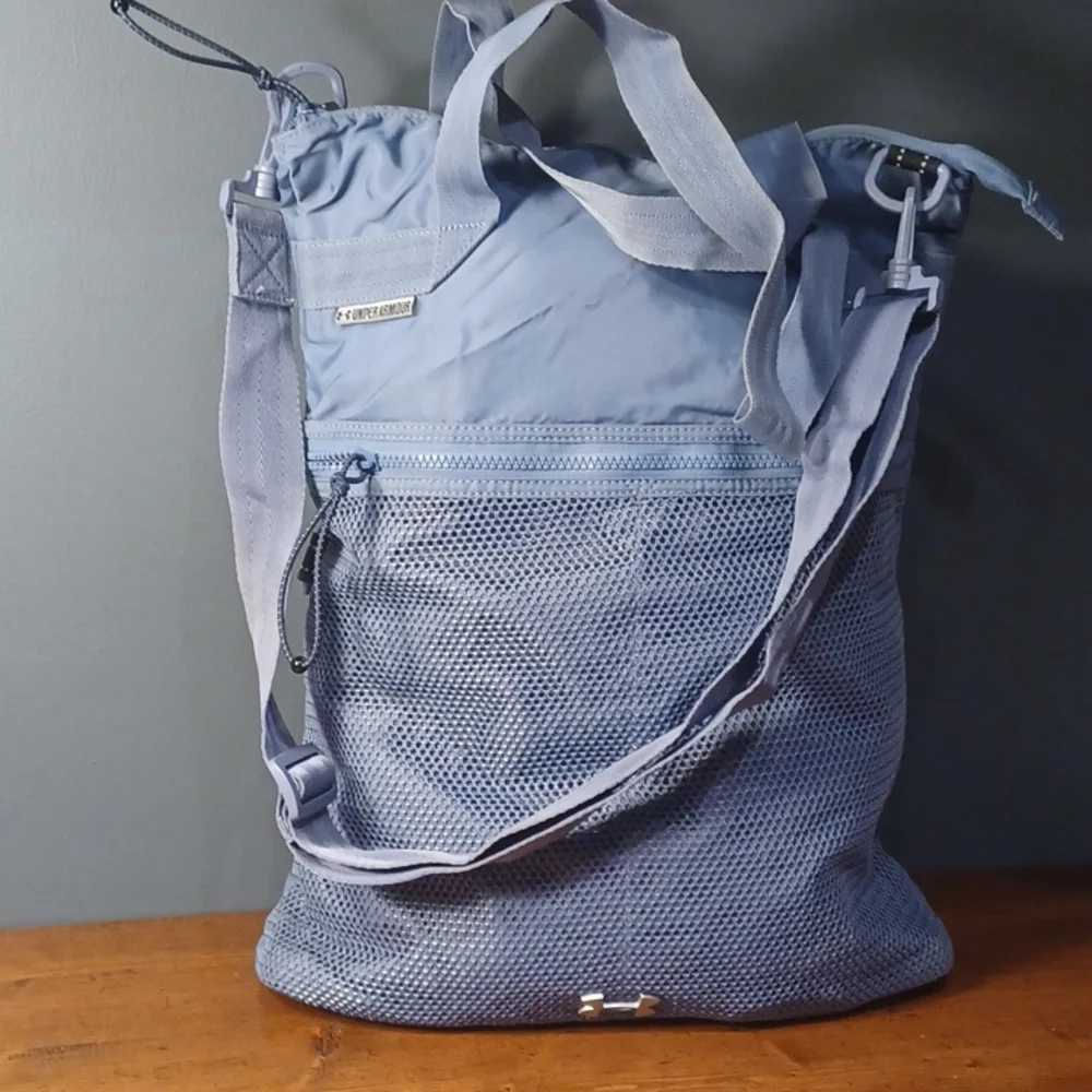 Under Armour large messenger bag - Picture 1 of 16